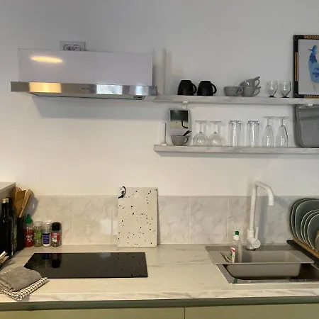 Serene Sixteen - Centre Apartment